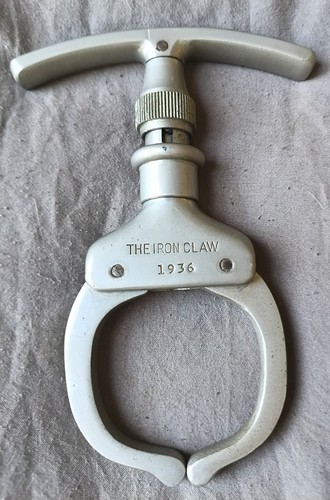 Jay pee iron claw restraint - claw,